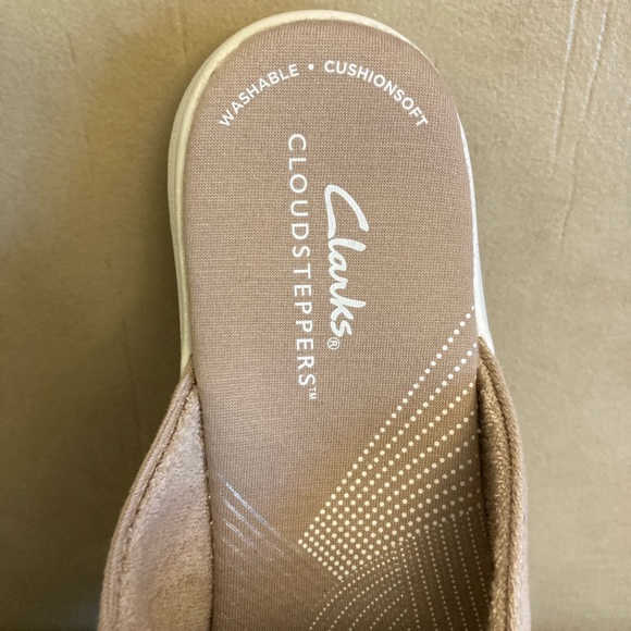Clark’s cloudsteppers canvas slip on size 7.5 - Picture 3 of 4
